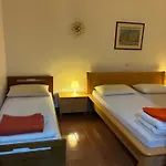 Lucilla Apartment *