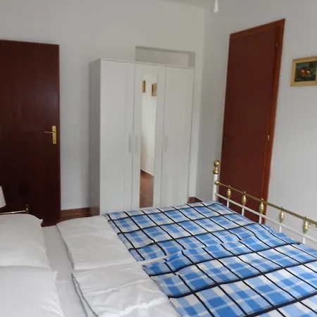 Lucilla Apartment *